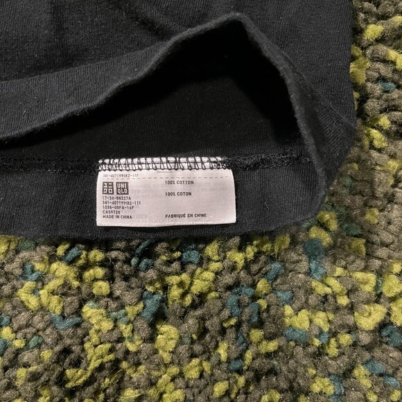 Uniqlo x Peanuts x KAWS Snoopy Shirt (S) - Picture 3 of 6